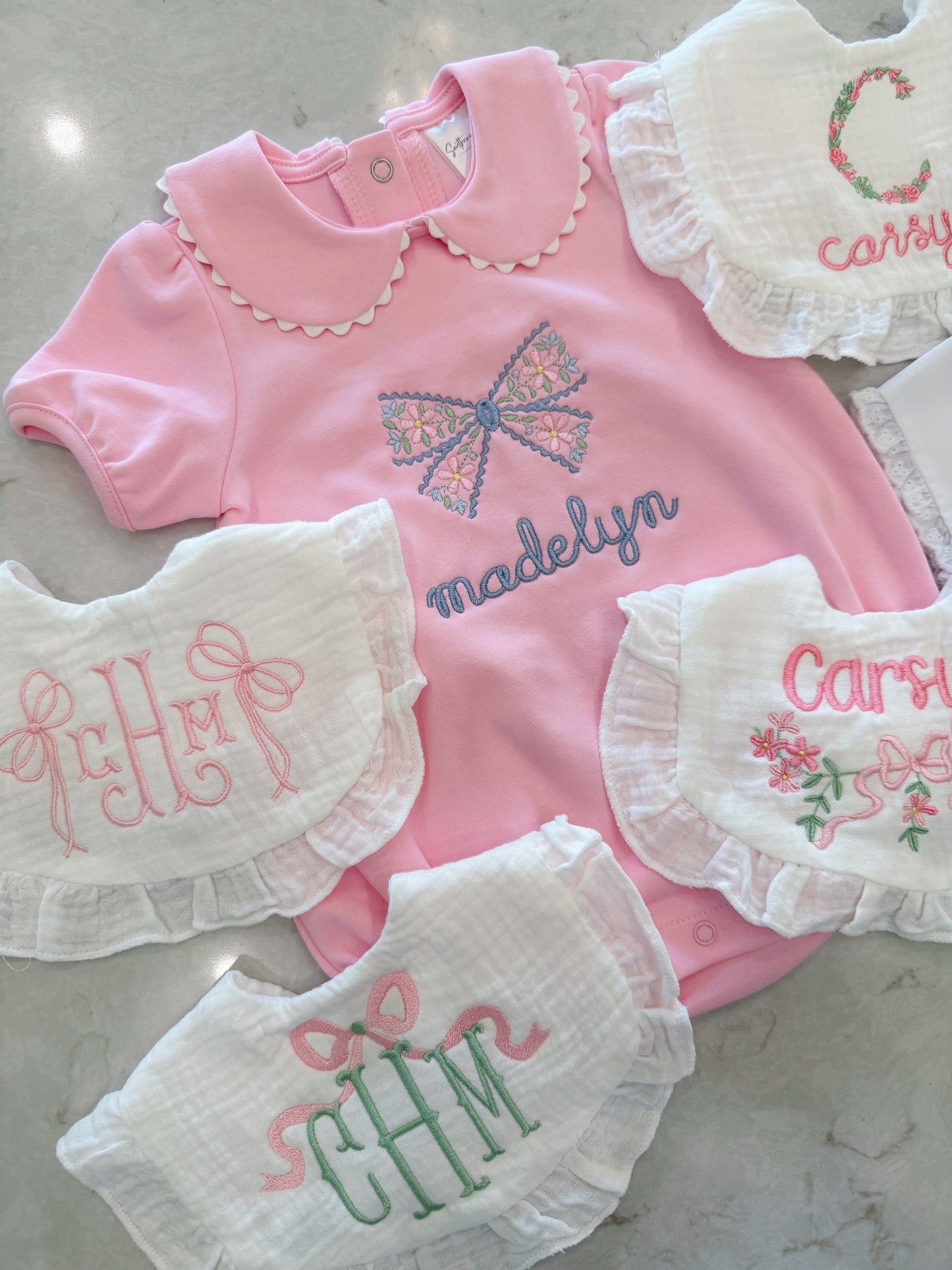 Ruffle Muslin Bib